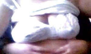 和乳腺癌的母亲母乳害羞的赤裸裸的青少年库